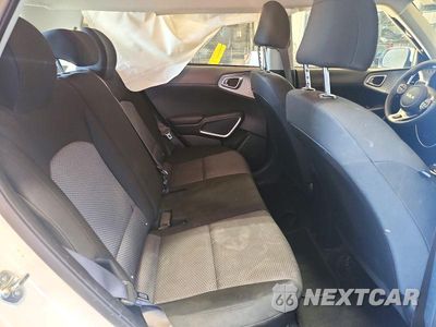 Zdjęcie 10 z 12 samochodu: 2025 KIA SOUL LX VIN:KNDJ23AU7S7939965 - miniatura