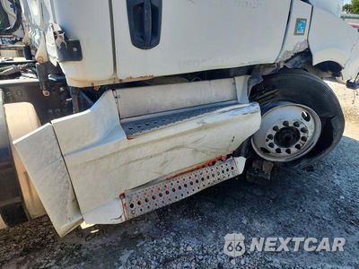 Zdjęcie 13 z 13 samochodu: 2019 FREIGHTLINER CASCADIA 126 SEMI TRUCK VIN:3AKJHLDV8KSKP8311 - miniatura