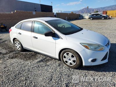 Czwarte zdjęcie samochodu z boku: 2013 FORD FOCUS S VIN:1FADP3E23DL164104 - miniatura