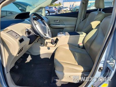 Zdjęcie 7 z 12 samochodu: 2013 TOYOTA PRIUS V FIVE VIN:JTDZN3EU0D3287236 - miniatura