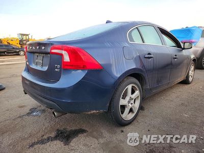 Trzecie zdjęcie samochodu z tyłu: 2013 VOLVO S60 T5 VIN:YV1612FH8D2198122 - miniatura