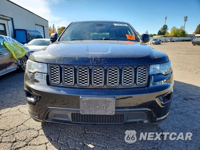 Piąte zdjęcie samochodu w środku: 2018 JEEP GRAND CHEROKEE LAREDO VIN:1C4RJFAG0JC245299 - miniatura