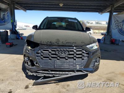 Piąte zdjęcie samochodu w środku: 2022 AUDI Q5 PRESTIGE 45 VIN:WA1FAAFYXN2026086 - miniatura
