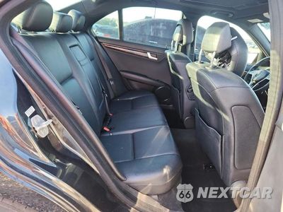 Zdjęcie 10 z 13 samochodu: 2013 MERCEDES-BENZ C 250 VIN:WDDGF4HBXDR272217 - miniatura