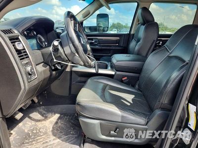 Zdjęcie 7 z 12 samochodu: 2018 RAM 3500 LARAMIE VIN:3C63RRJL3JG429332 - miniatura