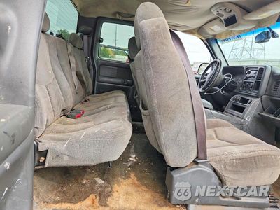 Zdjęcie 10 z 12 samochodu: 2005 CHEVROLET SILVERADO K1500 VIN:1GCEK19B55E131557 - miniatura
