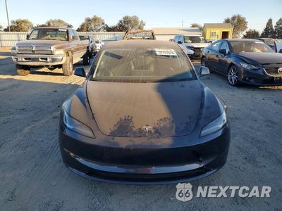 Piąte zdjęcie samochodu w środku: 2024 TESLA MODEL 3 VIN:5YJ3E1EAXRF724234 - miniatura