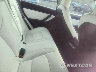 Zdjęcie 10 z 12 samochodu: 2019 TESLA MODEL 3 VIN:5YJ3E1EA6KF332714 - miniatura