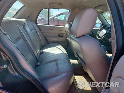 Zdjęcie 10 z 12 samochodu: 2011 FORD CROWN VICTORIA LX VIN:2FABP7EV3BX154472 - miniatura