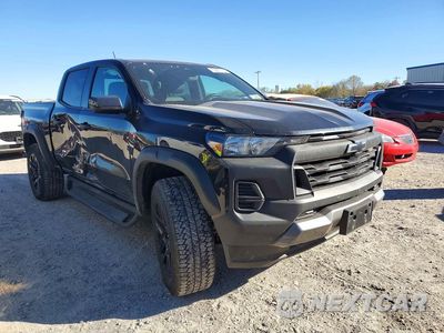 Czwarte zdjęcie samochodu z boku: 2025 CHEVROLET COLORADO TRAIL BOSS VIN:1GCPTEEK2S1183671 - miniatura
