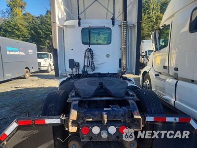 Zdjęcie 10 z 13 samochodu: 2015 KENWORTH T680 SEMI TRUCK VIN:1XKYA48X9FJ462461 - miniatura