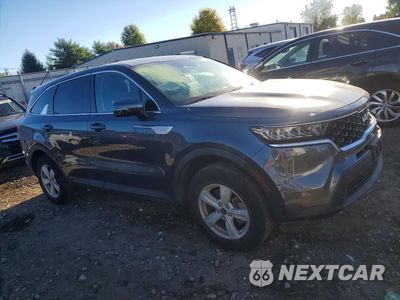 Czwarte zdjęcie samochodu z boku: 2022 KIA SORENTO LX VIN:5XYRGDLC2NG094982 - miniatura