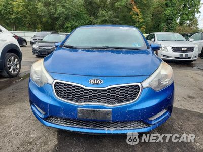 Piąte zdjęcie samochodu w środku: 2015 KIA FORTE LX VIN:KNAFX4A64F5314064 - miniatura