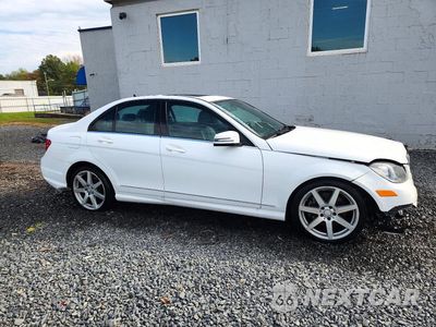 Czwarte zdjęcie samochodu z boku: 2014 MERCEDES-BENZ C 300 4MATIC VIN:WDDGF8AB1EG237385 - miniatura