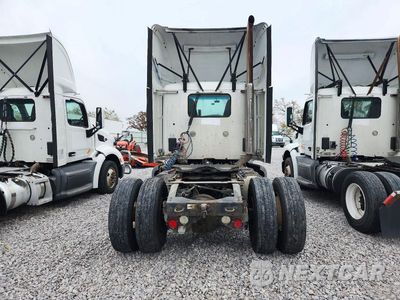 Zdjęcie 6 z 13 samochodu: 2016 PETERBILT 579 SEMI TRUCK VIN:1XPBA48X4GD361697 - miniatura