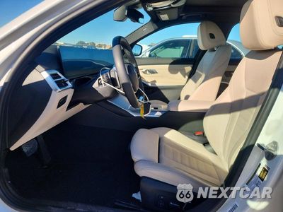 Zdjęcie 7 z 12 samochodu: 2025 BMW 330I VIN:3MW69CW01S8F38186 - miniatura