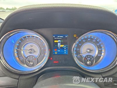 Zdjęcie 9 z 12 samochodu: 2013 CHRYSLER 300 S VIN:2C3CCABT3DH732372 - miniatura
