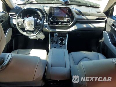 Zdjęcie 8 z 13 samochodu: 2020 TOYOTA HIGHLANDER XLE VIN:5TDGZRAHXLS512718 - miniatura