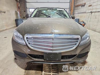 Piąte zdjęcie samochodu w środku: 2017 MERCEDES-BENZ C 300 4MATIC VIN:55SWF4KB8HU193797 - miniatura