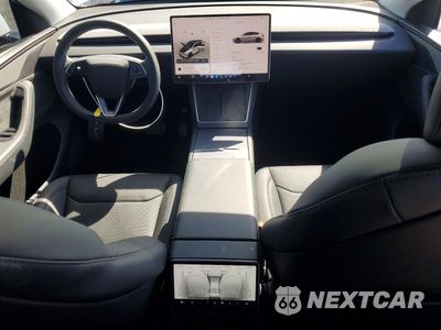 Zdjęcie 8 z 12 samochodu: 2026 TESLA MODEL Y VIN:7SAYGDED4TF441673 - miniatura