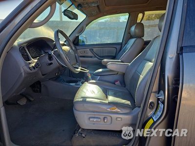Zdjęcie 7 z 13 samochodu: 2005 TOYOTA SEQUOIA LIMITED VIN:5TDBT48AX5S252220 - miniatura
