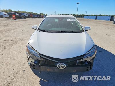 Piąte zdjęcie samochodu w środku: 2018 TOYOTA COROLLA LE VIN:5YFBURHE1JP791082 - miniatura