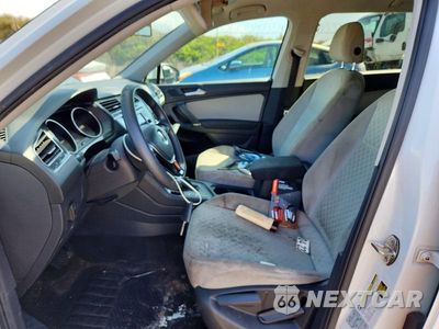 Zdjęcie 7 z 13 samochodu: 2018 VOLKSWAGEN TIGUAN S VIN:3VV1B7AX5JM119486 - miniatura
