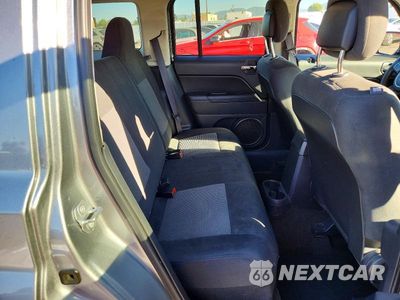 Zdjęcie 11 z 13 samochodu: 2017 JEEP PATRIOT SPORT VIN:1C4NJPBA8HD150153 - miniatura