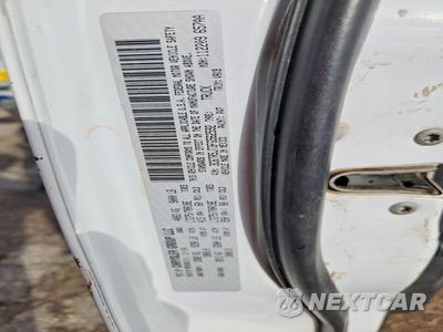 Zdjęcie 12 z 12 samochodu: 2015 RAM 2500 SLT CREW CAB 169
