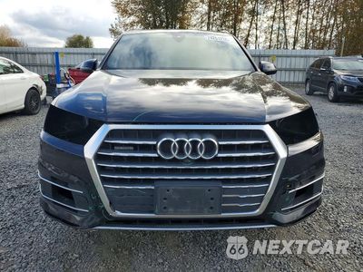 Piąte zdjęcie samochodu w środku: 2017 AUDI Q7 PREMIUM PLUS VIN:WA1LAAF79HD051810 - miniatura