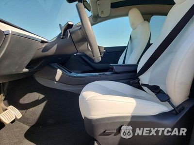 Zdjęcie 7 z 13 samochodu: 2023 TESLA MODEL Y VIN:7SAYGDEF7PF809688 - miniatura