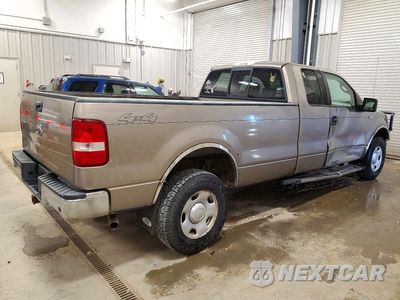 Trzecie zdjęcie samochodu z tyłu: 2004 FORD F150 VIN:1FTVX14574NB64674 - miniatura