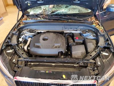 Zdjęcie 12 z 13 samochodu: 2021 VOLVO XC60 T6 MOMENTUM VIN:YV4A22RK5M1770576 - miniatura