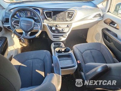 Zdjęcie 8 z 14 samochodu: 2017 CHRYSLER PACIFICA TOURING L VIN:2C4RC1BG3HR777434 - miniatura