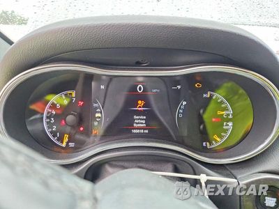 Zdjęcie 9 z 12 samochodu: 2018 JEEP GRAND CHEROKEE LAREDO VIN:1C4RJFAGXJC214691 - miniatura