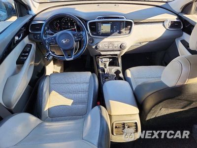Zdjęcie 8 z 13 samochodu: 2017 KIA SORENTO SX V6 VIN:5XYPKDA57HG322523 - miniatura