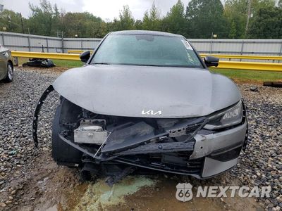Piąte zdjęcie samochodu w środku: 2023 KIA EV6 GT LINE VIN:KNDC4DLC3P5139289 - miniatura