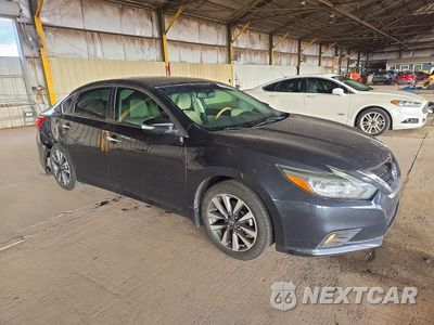 Czwarte zdjęcie samochodu z boku: 2017 NISSAN ALTIMA 2.5 SV VIN:1N4AL3AP6HC260489 - miniatura