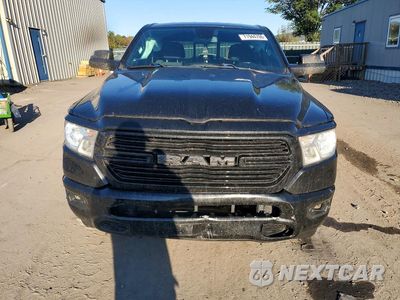 Piąte zdjęcie samochodu w środku: 2019 RAM 1500 BIG HORN/LONE STAR VIN:1C6SRFFT5KN621623 - miniatura