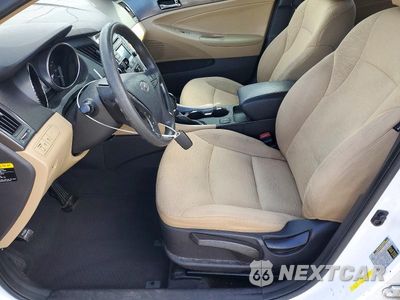Zdjęcie 7 z 12 samochodu: 2015 HYUNDAI SONATA HYBRID BASE VIN:KMHEC4A41FA138456 - miniatura