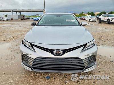 Piąte zdjęcie samochodu w środku: 2023 TOYOTA CAMRY LE VIN:4T1C11BK5PU094163 - miniatura
