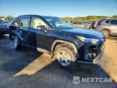 Czwarte zdjęcie samochodu z boku: 2025 TOYOTA RAV4 HYBRID XLE VIN:JTMRWRFV2SD335110 - miniatura