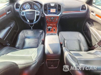 Zdjęcie 8 z 13 samochodu: 2014 CHRYSLER 300 VIN:2C3CCARG0EH151082 - miniatura