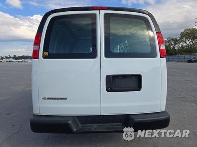 Zdjęcie 6 z 13 samochodu: 2020 CHEVROLET EXPRESS G2500 VIN:1GCWGAFG8L1254277 - miniatura