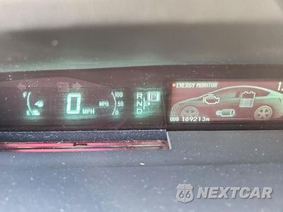 Zdjęcie 9 z 12 samochodu: 2012 TOYOTA PRIUS FOUR VIN:JTDKN3DU9C1509611 - miniatura