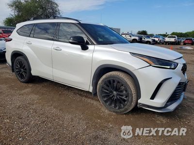 Czwarte zdjęcie samochodu z boku: 2024 TOYOTA HIGHLANDER XSE VIN:5TDKDRAH8RS541930 - miniatura
