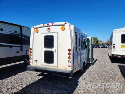 Czwarte zdjęcie samochodu z boku: 2017 FORD ECONOLINE E350 SUPER DUTY CUTAWAY VAN VIN:1FDEE3FS6HDC58606 - miniatura