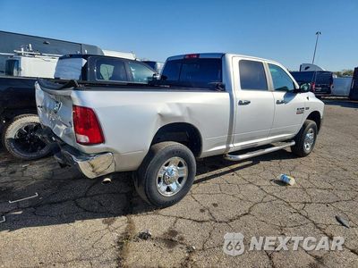 Trzecie zdjęcie samochodu z tyłu: 2018 RAM 2500 SLT VIN:3C6TR5DT4JG398211 - miniatura