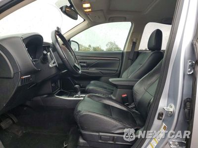 Zdjęcie 7 z 14 samochodu: 2017 MITSUBISHI OUTLANDER GT VIN:JA4JZ4AX4HZ010495 - miniatura