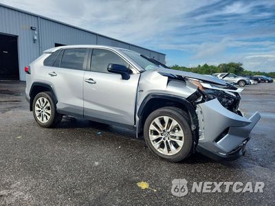 Czwarte zdjęcie samochodu z boku: 2025 TOYOTA RAV4 LE VIN:JTMH1RFV6SD140752 - miniatura